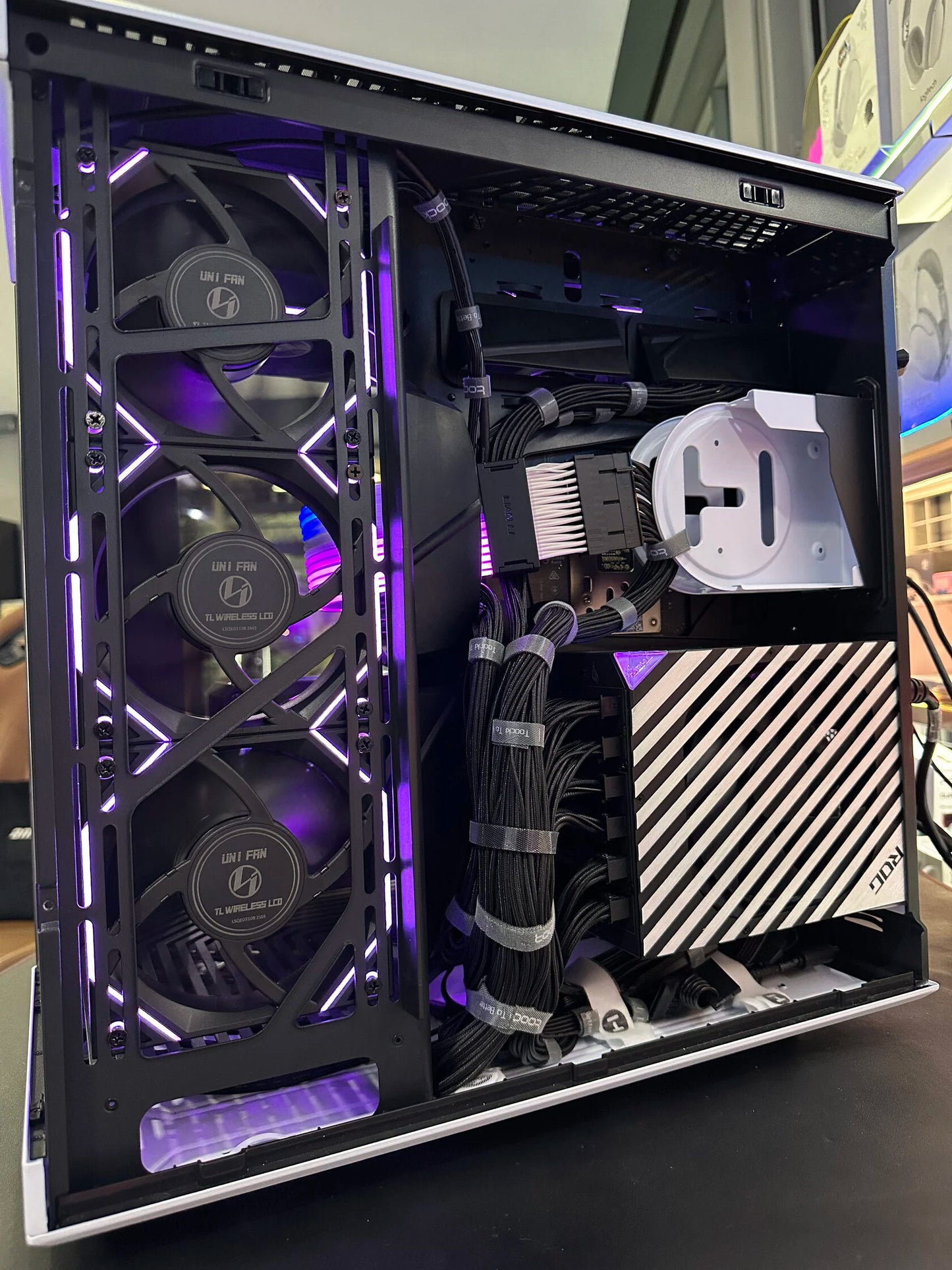 ROG HYPERNOVA X NEBULA